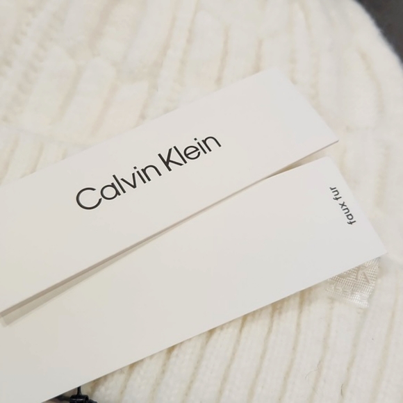 NWT Calvin Klein Cream Faux Fur Pom-Pom Knit Beanie Hat One Size MSRP $48 - Picture 5 of 10